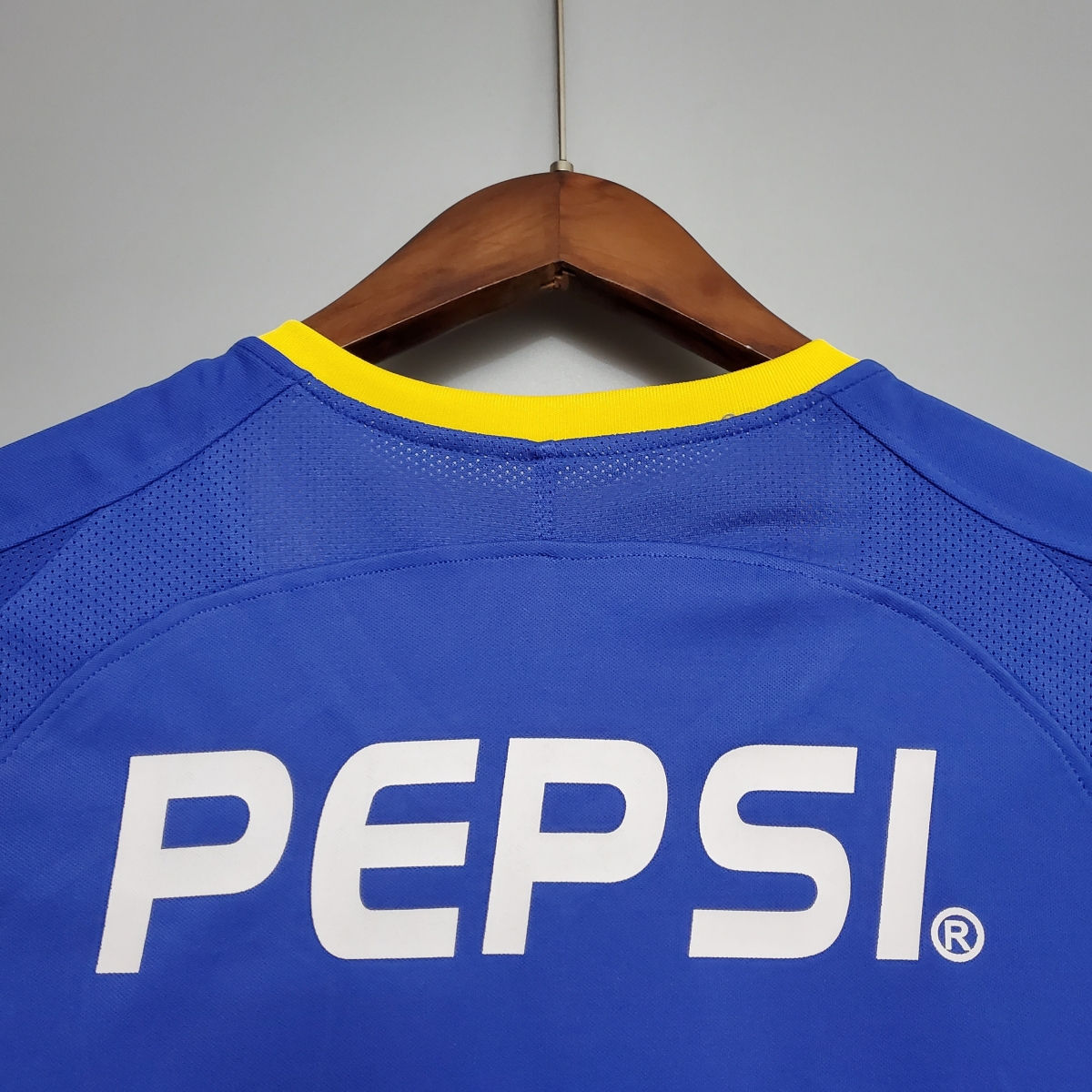 Retro Boca Juniors 03/04 home Soccer Jersey