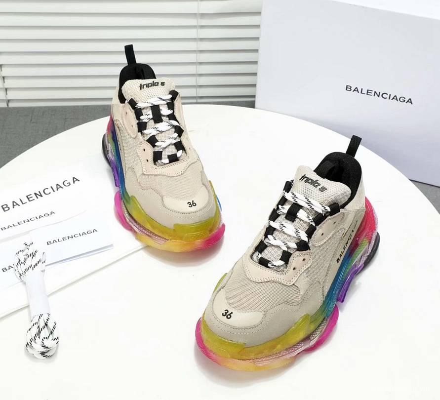 Men/Women Balenciaga Triple S MutiColor Clear Sole Khaki Sneaker Item 6380400